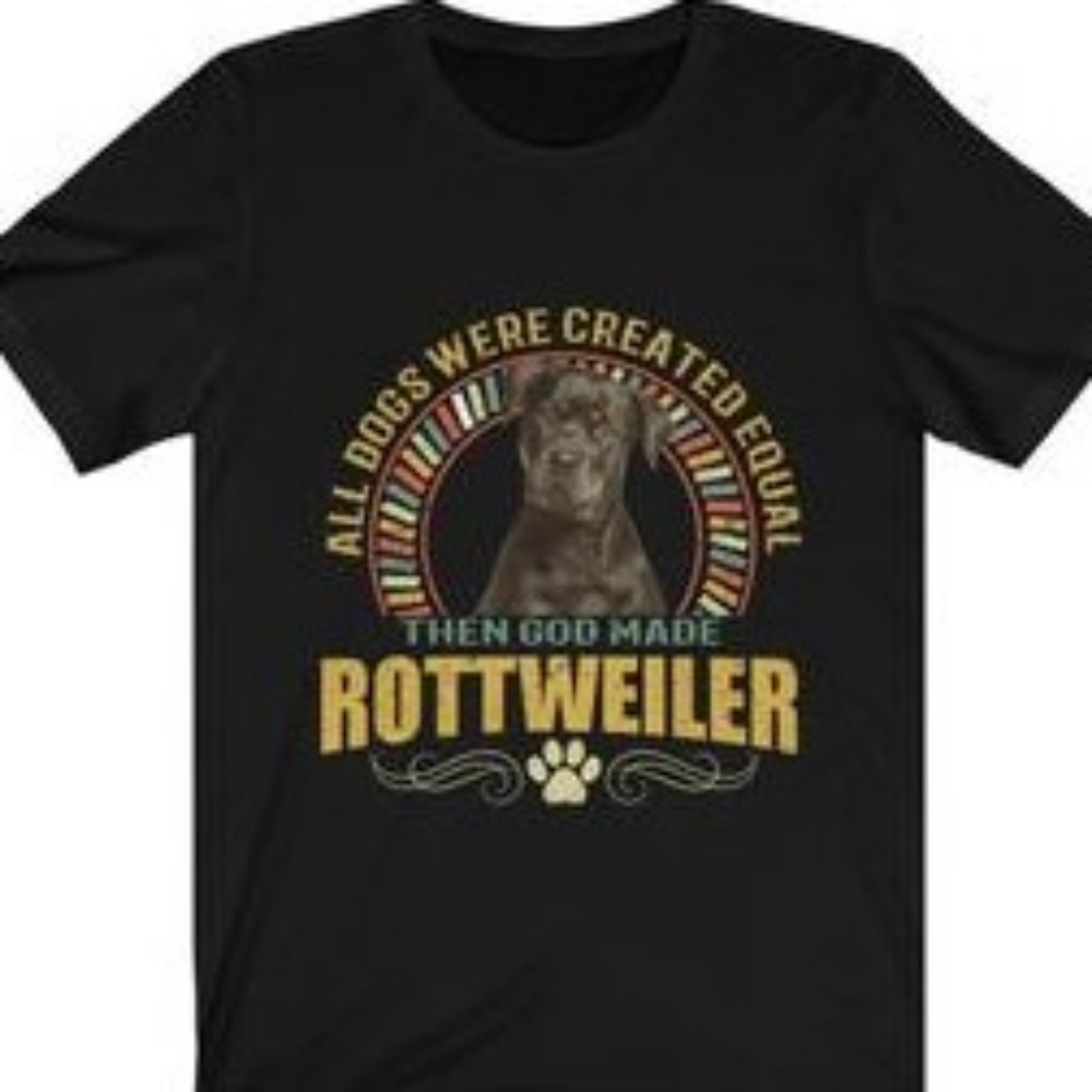 Graphic tees - Picture 2 of 8